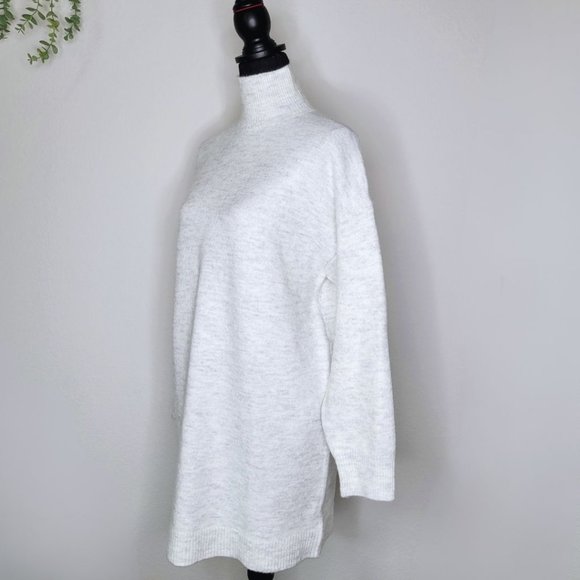 GREY TURTLENECK SWEATER DRESS - Picture 2 of 8